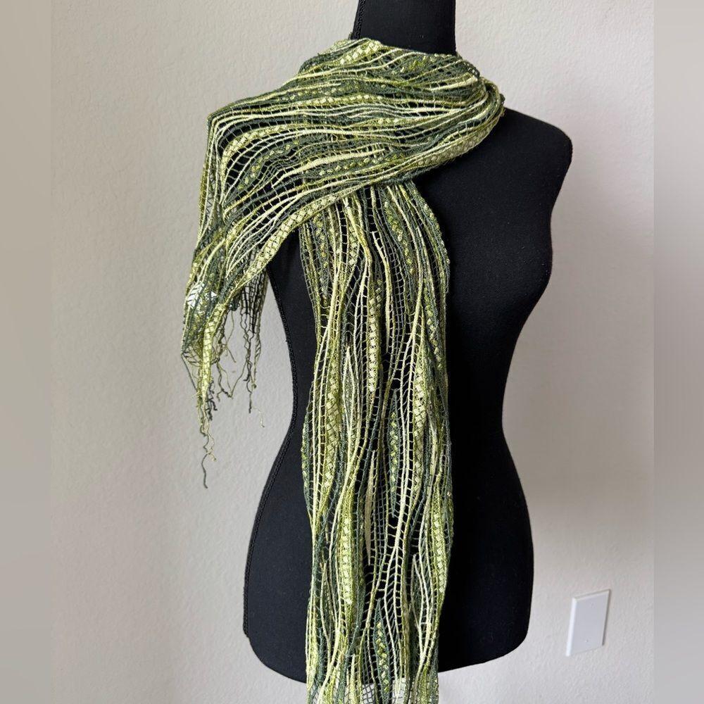 Franco Ferrari Green Metallic Textured‎ Fringe Scarf Made in Italy Artsy